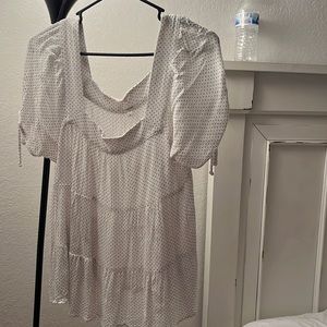 Maurices brand size large. White top with black dots.